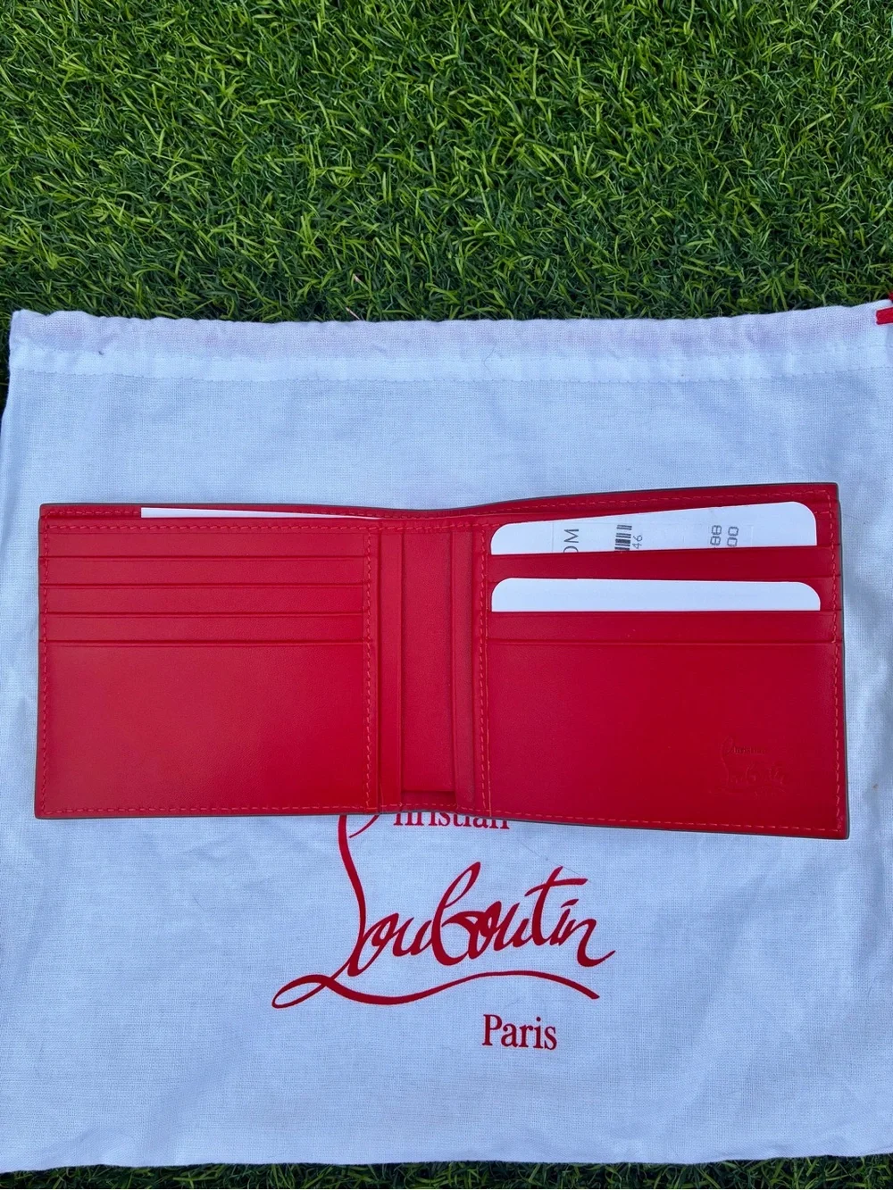 CHRISTIAN LOUBOUTIN FUNKY GREY LEATHER STUDDED BIFOLD WALLET RED INTERIOR NEW